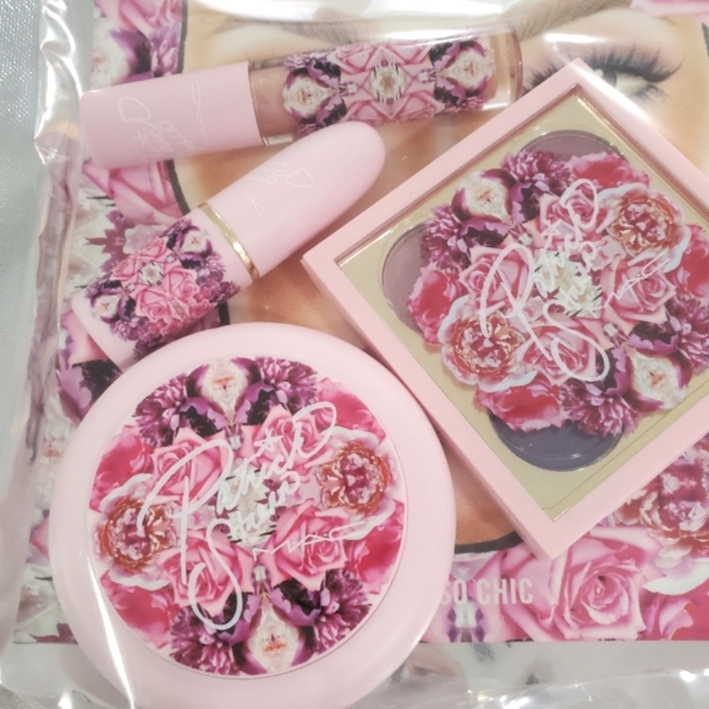 MAC  ♡ME SO CHIC♡  Patrick Starrr Foral Realness Face Kit
